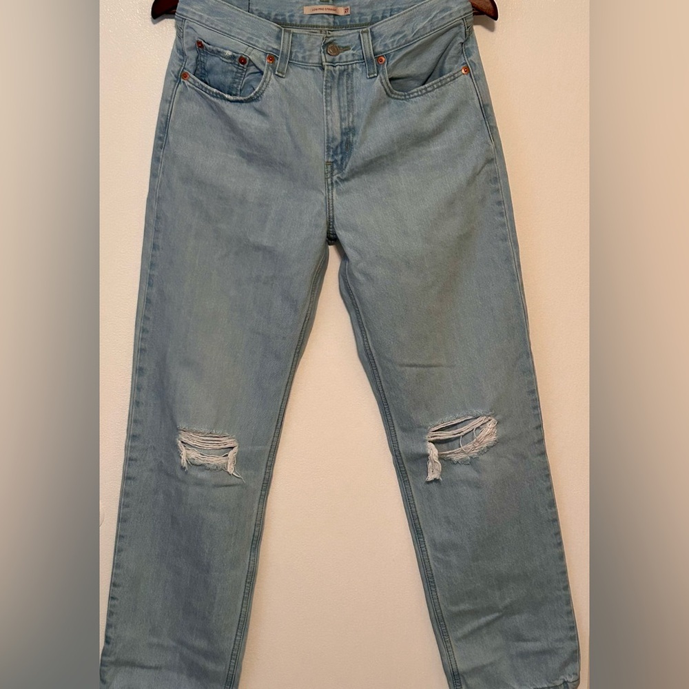 Levi's